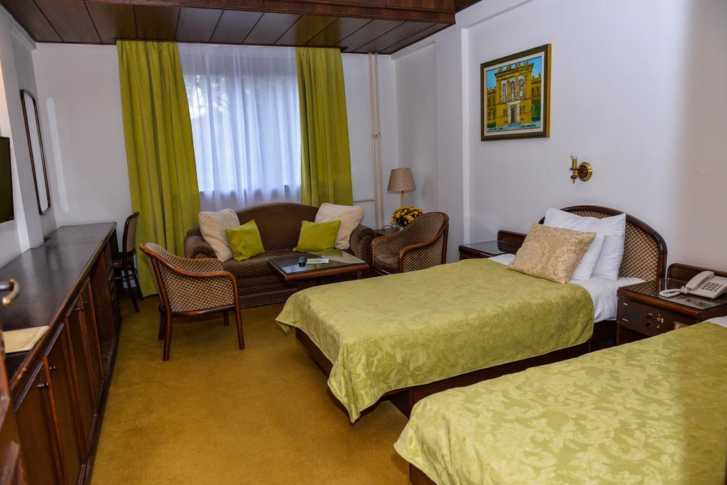 Hotel Grand Valjevo Zewnętrze zdjęcie